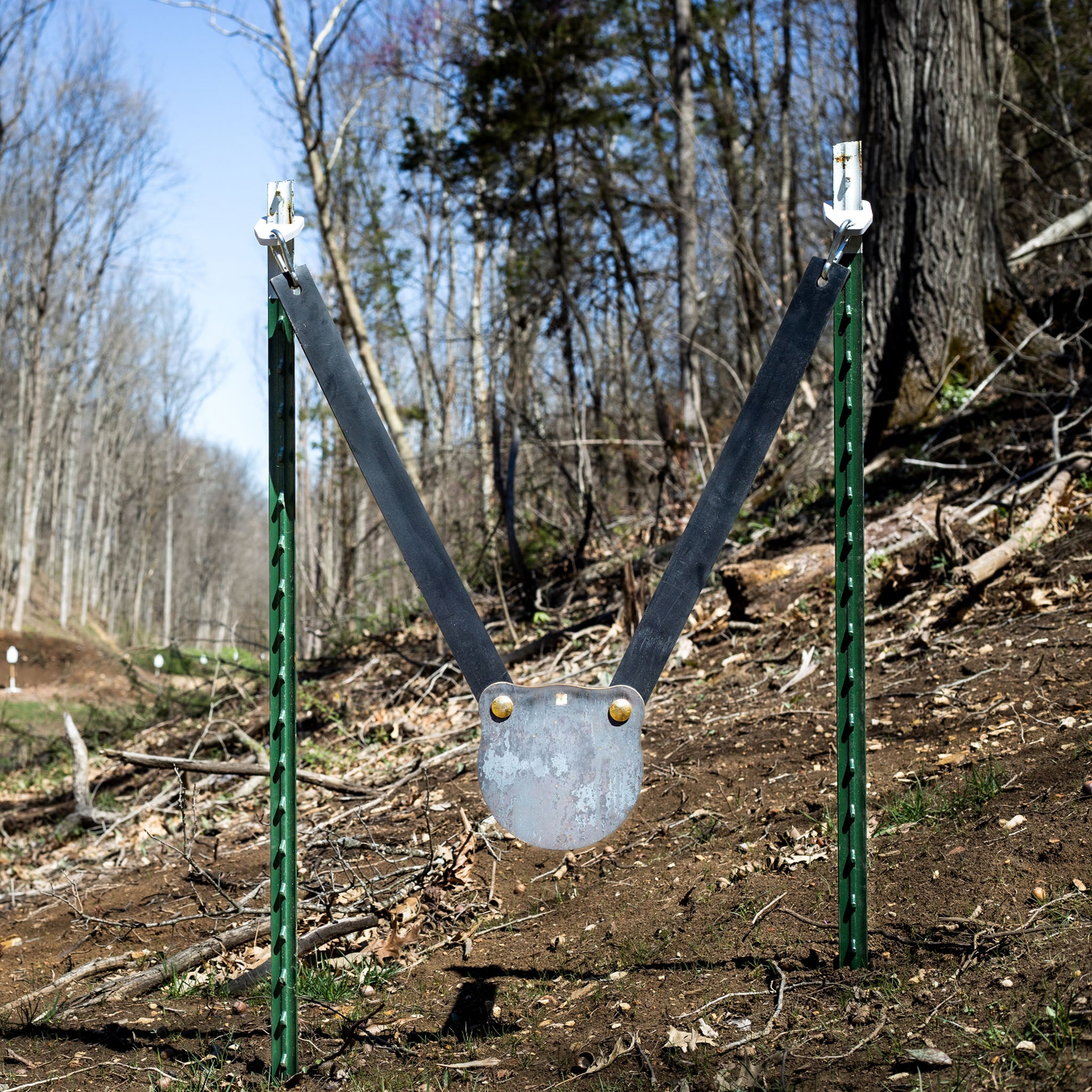 t-post-target-hanger-with-hanging-steel-gong